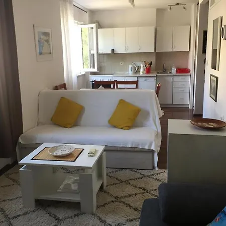Beautiful Centre Apartment *